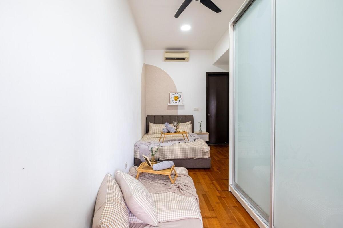Apartment Sunset French 2bedroom Kids Play The Elements
